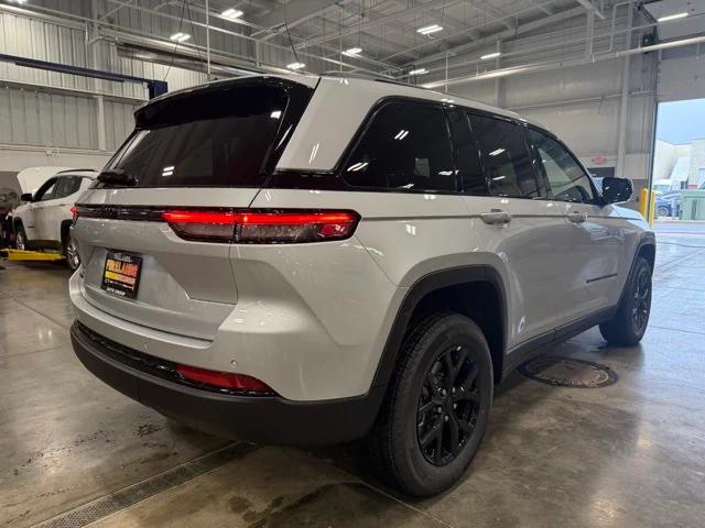 2025 Jeep Grand Cherokee GRAND CHEROKEE ALTITUDE 4X4