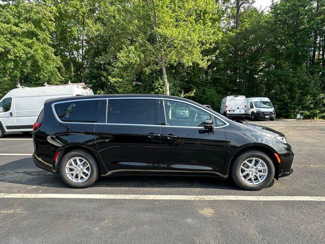 2025 Chrysler Pacifica PACIFICA SELECT