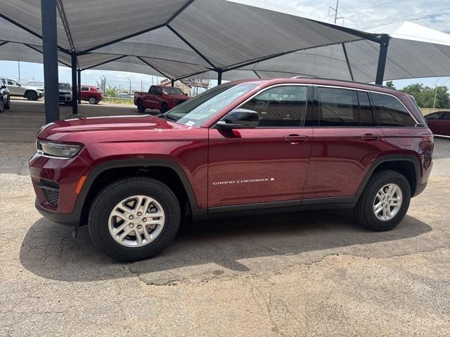 2025 Jeep Grand Cherokee GRAND CHEROKEE LAREDO 4X4