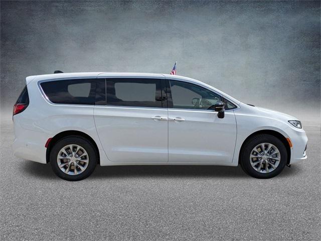 2025 Chrysler Pacifica PACIFICA SELECT AWD