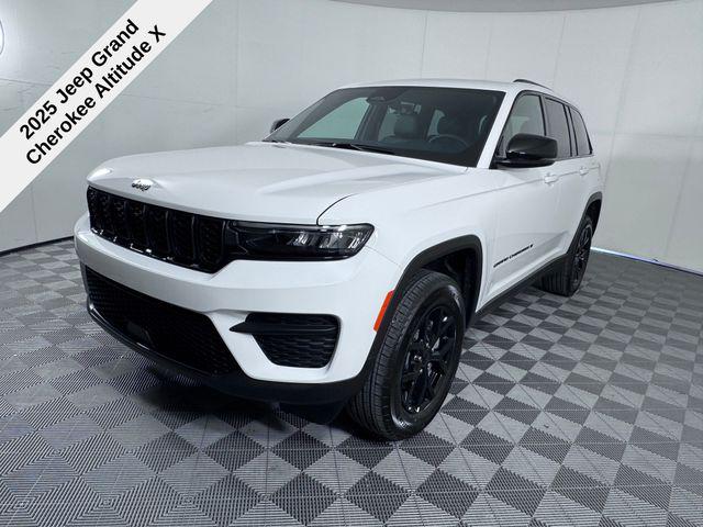 2025 Jeep Grand Cherokee GRAND CHEROKEE ALTITUDE X 4X4