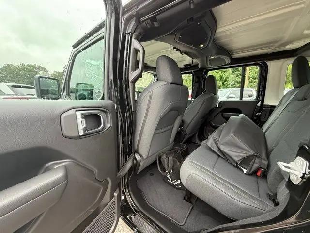 2025 Jeep Wrangler 4-Door Sport 4x4