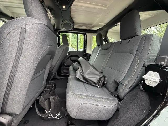 2025 Jeep Wrangler 4-Door Sport 4x4