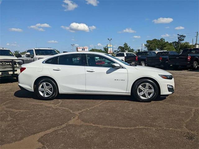 2021 Chevrolet Malibu FWD 1FL