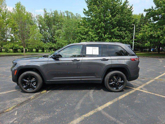 2022 Jeep Grand Cherokee Altitude 4x4