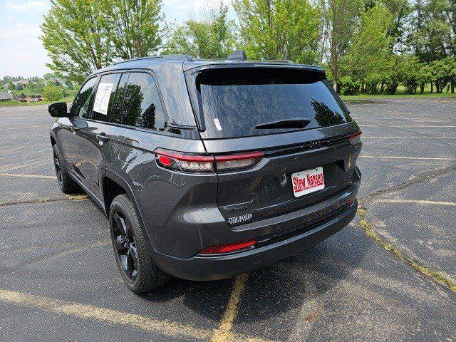 2022 Jeep Grand Cherokee Altitude 4x4
