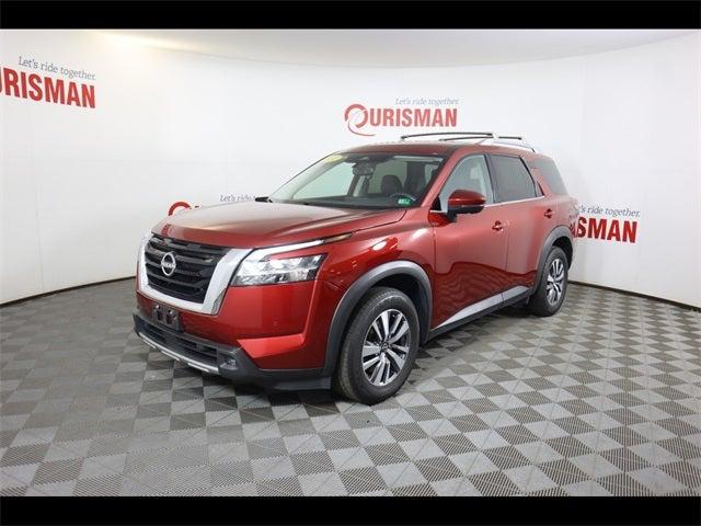 2022 Nissan Pathfinder SL 4WD