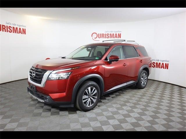 2022 Nissan Pathfinder SL 4WD