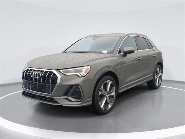2020 Audi Q3 Premium Plus 45 TFSI S line quattro Tiptronic