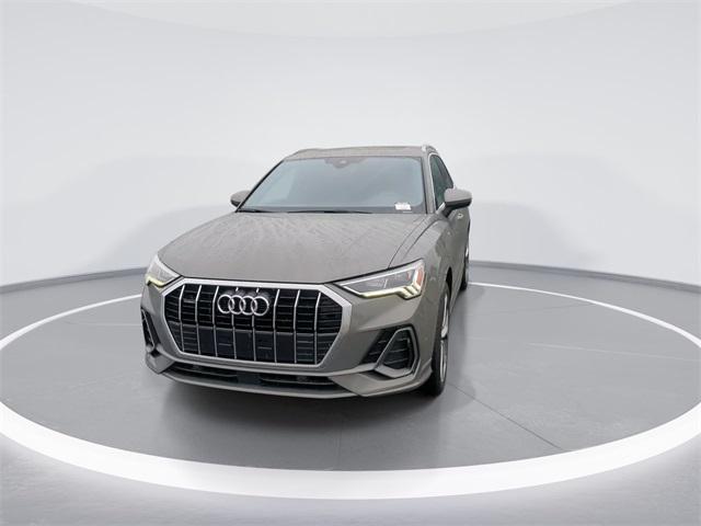 2020 Audi Q3 Premium Plus 45 TFSI S line quattro Tiptronic