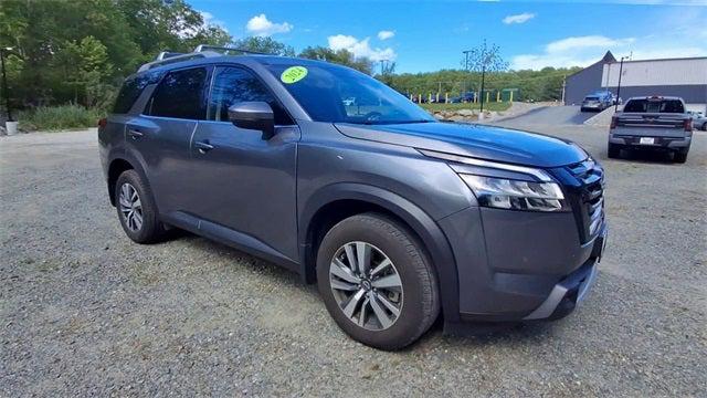 2024 Nissan Pathfinder SL 4WD