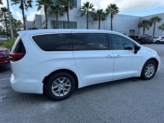 2025 Chrysler Pacifica PACIFICA SELECT