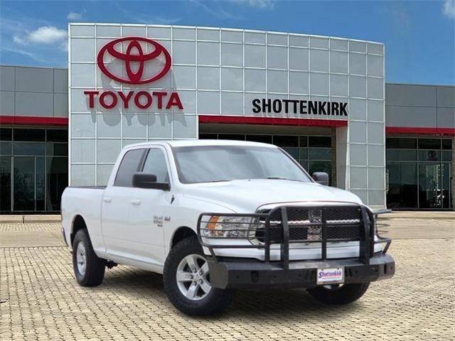2019 RAM 1500 Classic SLT Crew Cab 4x4 64 Box