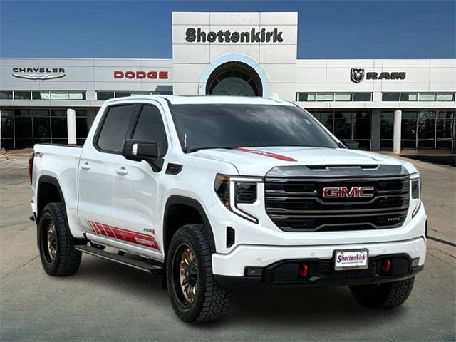 2024 GMC Sierra 1500 4WD Crew Cab Short Box AT4