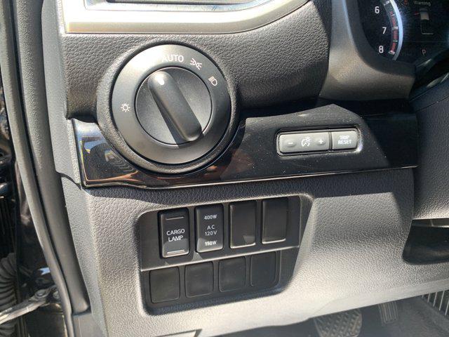 2021 Nissan Titan Crew Cab SV 4x4
