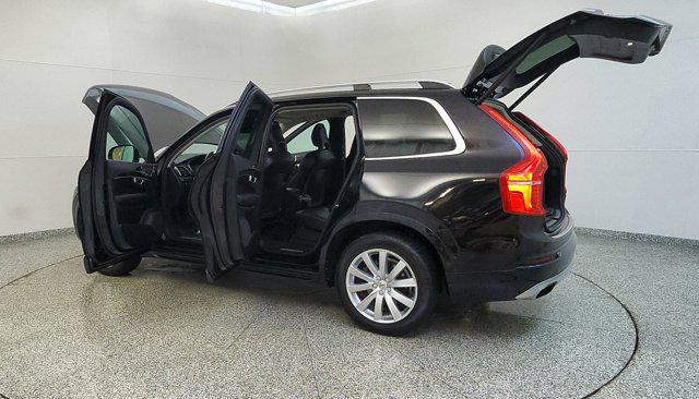 2017 Volvo XC90 T6 Momentum