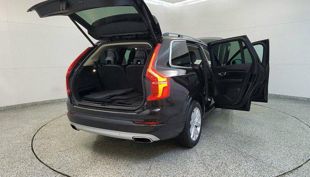 2017 Volvo XC90 T6 Momentum