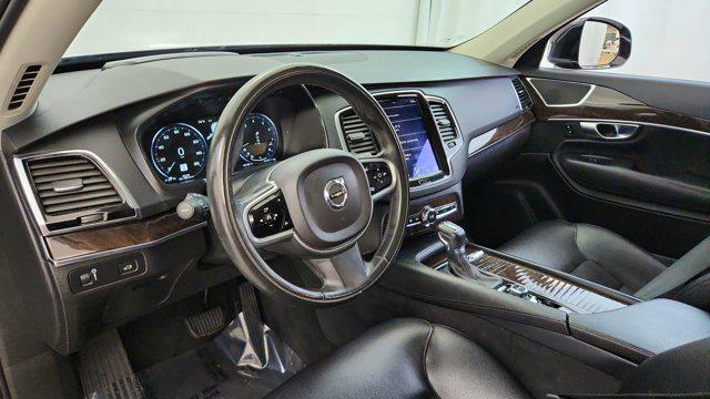 2017 Volvo XC90 T6 Momentum