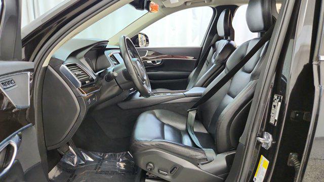 2017 Volvo XC90 T6 Momentum