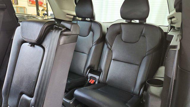 2017 Volvo XC90 T6 Momentum