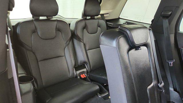 2017 Volvo XC90 T6 Momentum