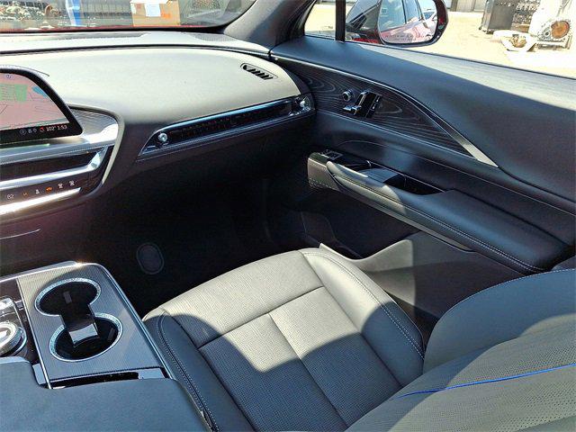 2024 Cadillac iQ Luxury w/1SC