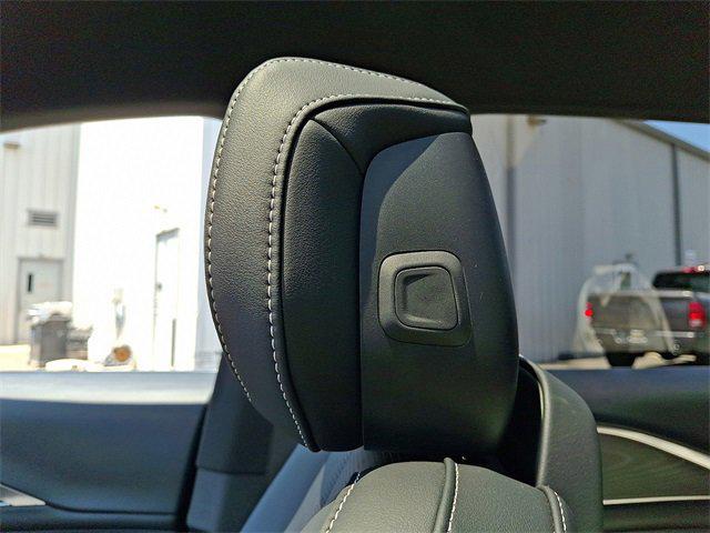 2024 Cadillac iQ Luxury w/1SC