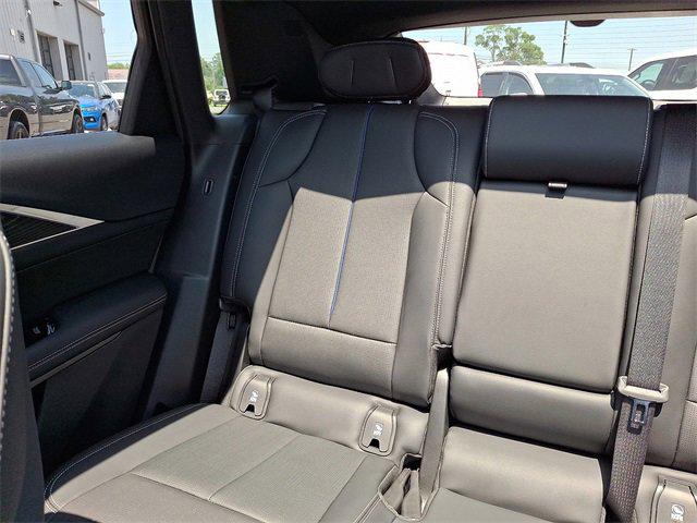 2024 Cadillac iQ Luxury w/1SC