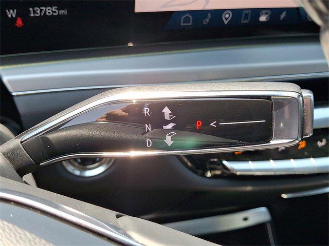 2024 Cadillac iQ Luxury w/1SC