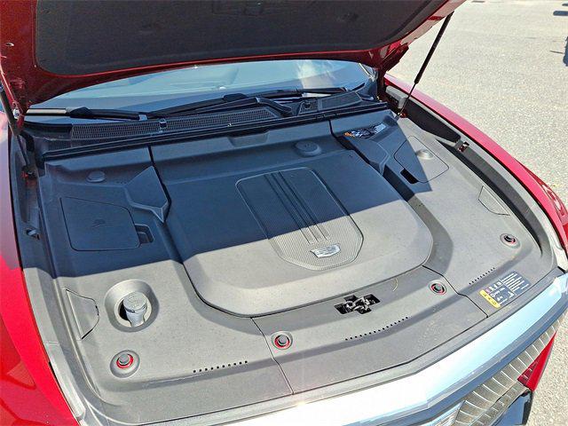 2024 Cadillac iQ Luxury w/1SC