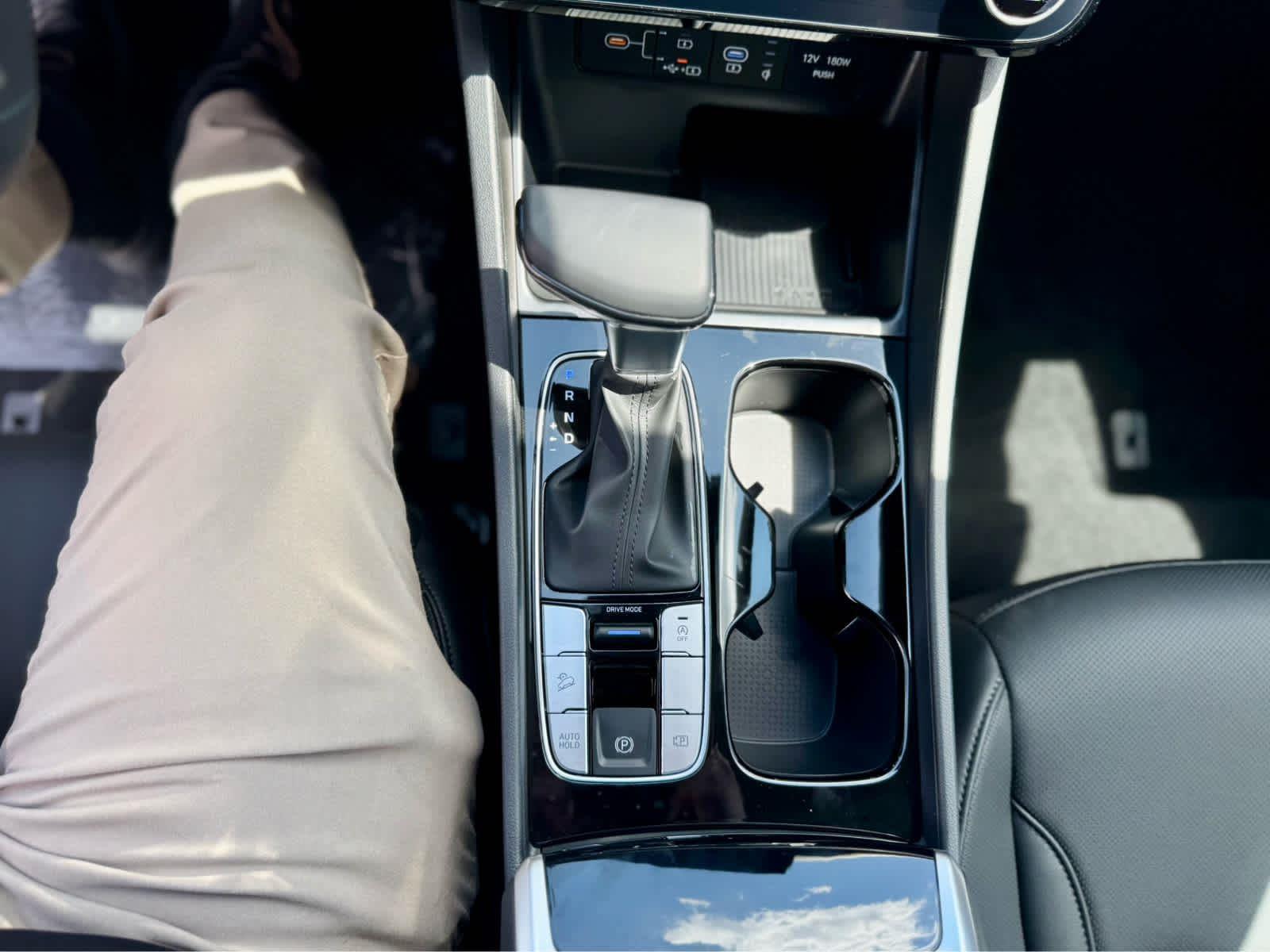 2025 Hyundai Tucson SEL Convenience - Photo 14