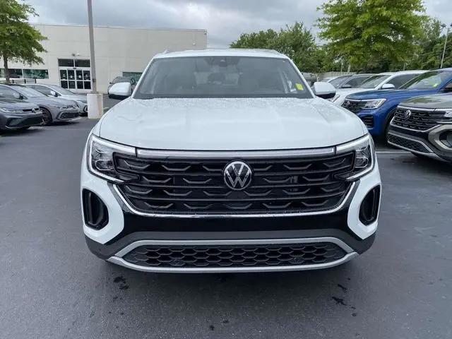 2025 Volkswagen Atlas Cross Sport 2.0T SE w/Technology