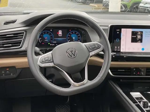 2025 Volkswagen Atlas Cross Sport 2.0T SE w/Technology