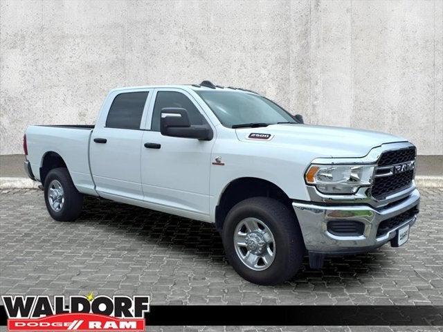 2024 RAM 2500 Tradesman Crew Cab 4x4 64 Box