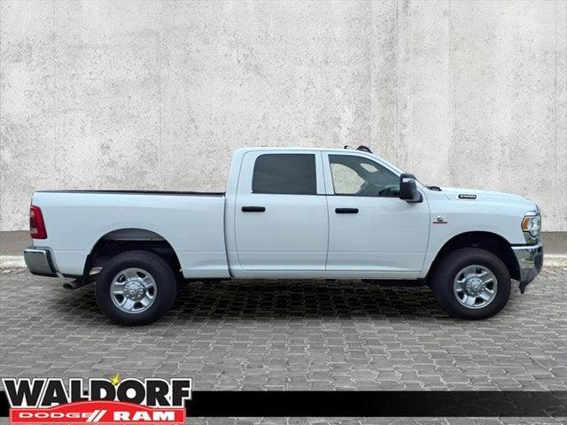 2024 RAM 2500 Tradesman Crew Cab 4x4 64 Box