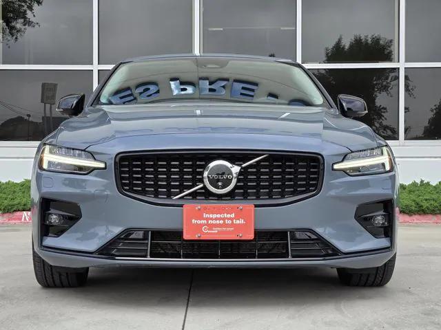 2024 Volvo S60 B5 Plus Dark Theme