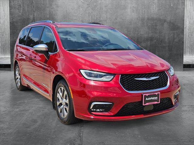 2025 Chrysler Pacifica Hybrid Pinnacle