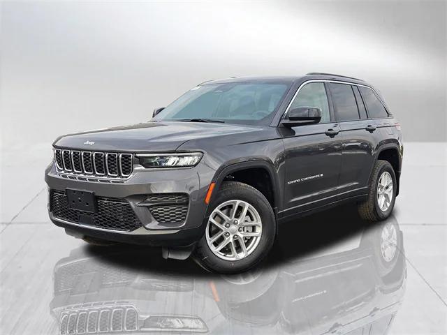 2025 Jeep Grand Cherokee GRAND CHEROKEE LAREDO X 4X4