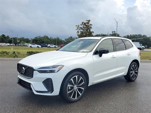 2024 Volvo XC60 B5 Plus Dark Theme