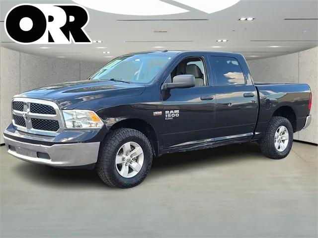 2022 RAM 1500 Classic Tradesman Crew Cab 4x4 57 Box