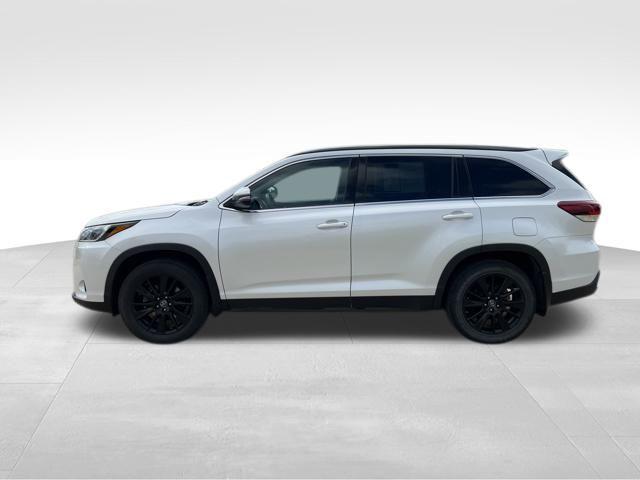 2019 Toyota Highlander SE