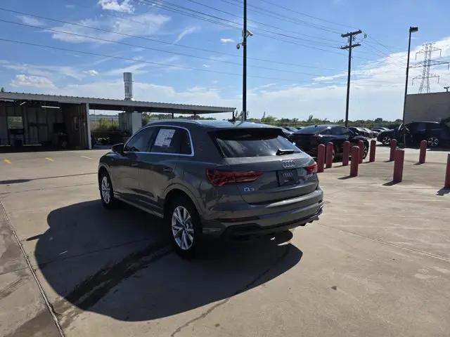 2025 Audi Q3 Premium 45 TFSI S line quattro Tiptronic