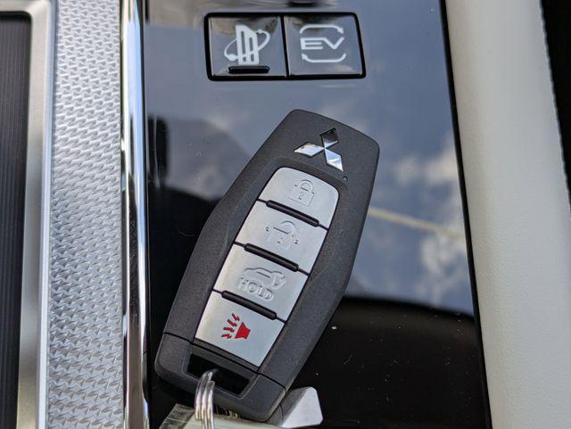 2025 Mitsubishi Outlander PHEV PLATINUM EDITION S-AWC