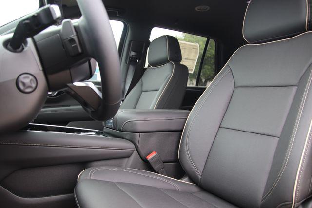 2025 Chevrolet Tahoe 2WD Premier