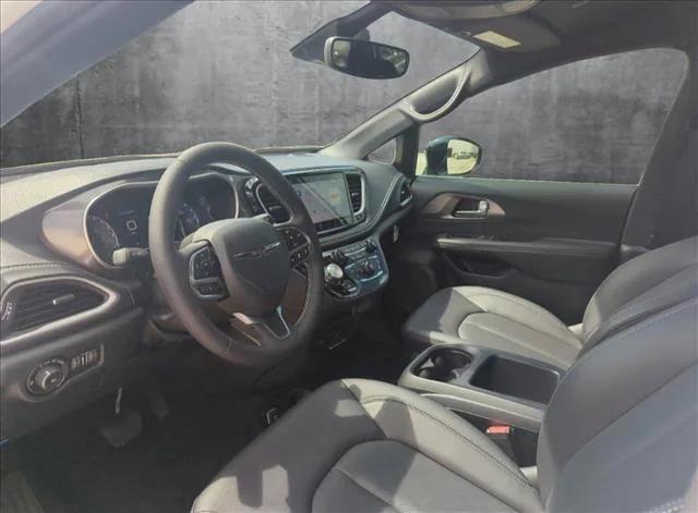 2025 Chrysler Pacifica PACIFICA SELECT