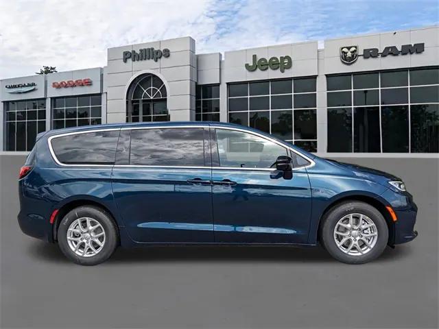 2025 Chrysler Pacifica PACIFICA SELECT