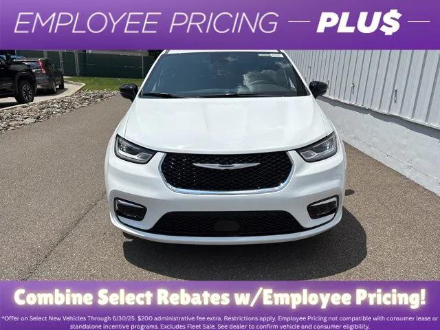 2025 Chrysler Pacifica PACIFICA SELECT