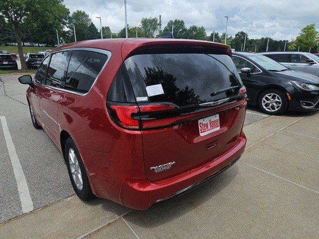 2025 Chrysler Pacifica PACIFICA SELECT