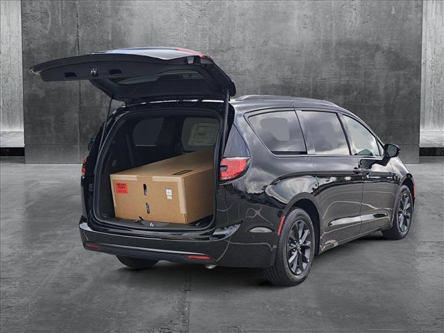 2025 Chrysler Pacifica PACIFICA SELECT