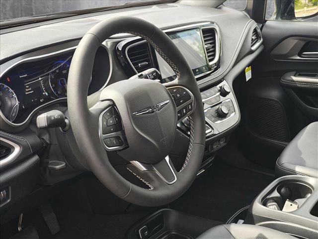 2025 Chrysler Pacifica PACIFICA SELECT